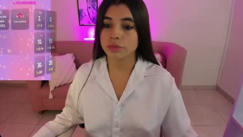 Snapshot of _mia_blue_18_ chatting on 09/15/25, 06:08 MIa blue 18 online show from 09/15/25, 06:08