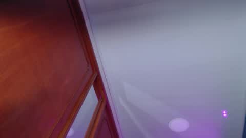 Snapshot of _milu23_ chatting on 10/30/25, 01:01 _milu23_ online show from 10/30/25, 01:01