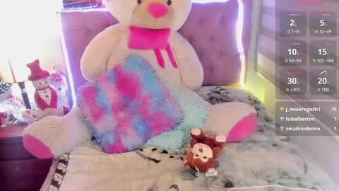 Snapshot of _missemily chatting on 12/31/24, 01:26 Emi online show from 12/31/24, 01:26