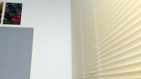 _molly_rosse_ online show from 11/14/25, 12:15