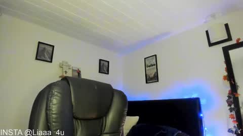 Snapshot of _monserat_ chatting on 12/14/24, 12:33 liaaa 4u online show from 12/14/24, 12:33