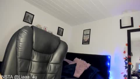 Snapshot of _monserat_ chatting on 02/12/25, 01:30 liaaa 4u online show from 02/12/25, 01:30