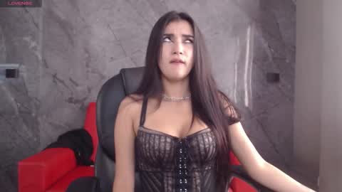 Monserrate online show from 10/31/25, 01:01