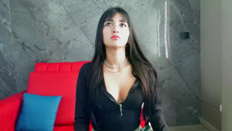 Monserrate online show from 11/10/25, 12:15