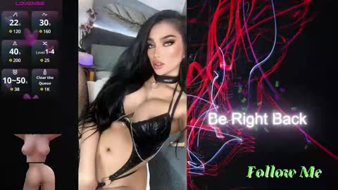 Snapshot of _morganmoore_ chatting on 12/23/24, 10:33 MORGAN KEEP ON FOLLOWING online show from 12/23/24, 10:33