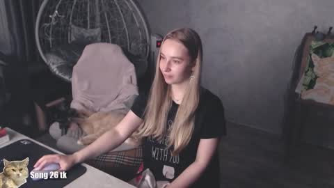 Debby  online show from 10/01/25, 07:20