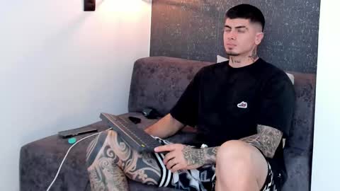 _mrcock_ online show from 10/04/25, 07:23