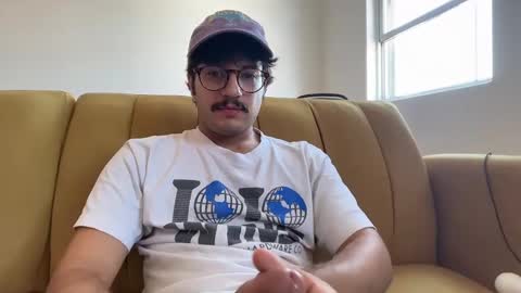 Snapshot of _mrguy_ chatting on 09/19/25, 03:24 _mrguy_ online show from 09/19/25, 03:24