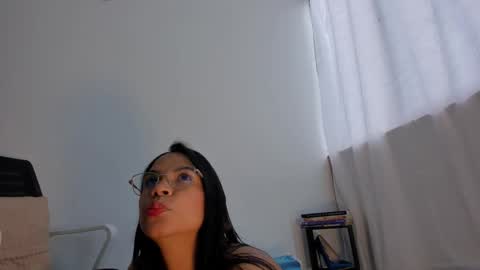 Snapshot of _nanny_1 chatting on 11/14/25, 09:35 Nanny online show from 11/14/25, 09:35