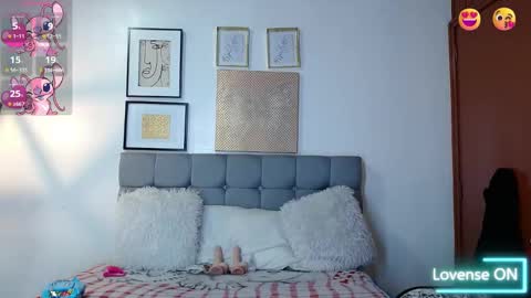 _naomi_s online show from 11/23/25, 01:44