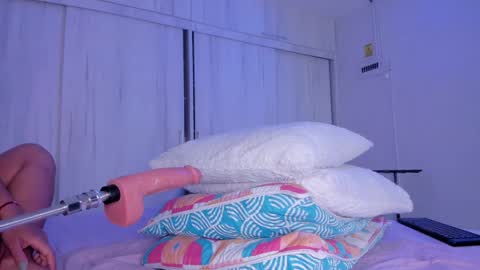 Snapshot of _natasha18_ chatting on 01/20/25, 02:36 Natasha online show from 01/20/25, 02:36
