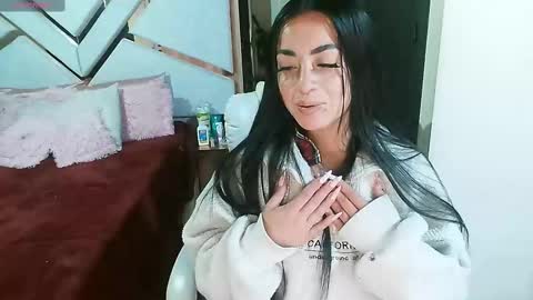Snapshot of _natashaa19 chatting on 03/12/25, 12:04 Natasha Rodriguez independent model online show from 03/12/25, 12:04
