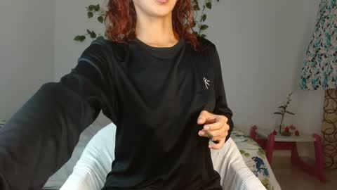 Snapshot of _nayade_ chatting on 01/05/25, 11:55 _nayade_ online show from 01/05/25, 11:55