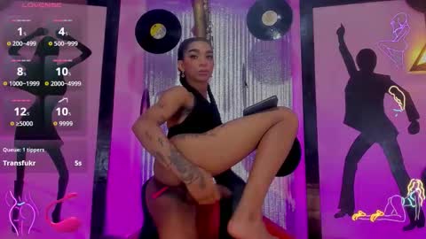 Snapshot of _nickyminach chatting on 10/24/25, 07:32 Nicky Please help me with your thumbs up its importan online show from 10/24/25, 07:32