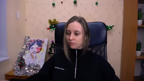 Snapshot of _nicole_new chatting on 12/26/24, 02:48 Nica online show from 12/26/24, 02:48