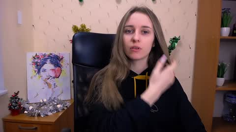 Snapshot of _nicole_new chatting on 01/04/25, 12:27 Nica online show from 01/04/25, 12:27