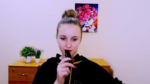 Snapshot of _nicole_new chatting on 01/13/25, 03:58 Nica online show from 01/13/25, 03:58