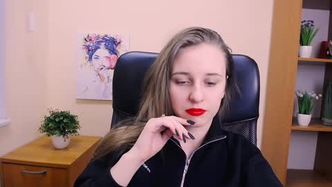 Snapshot of _nicole_new chatting on 01/28/25, 09:51 Nica online show from 01/28/25, 09:51