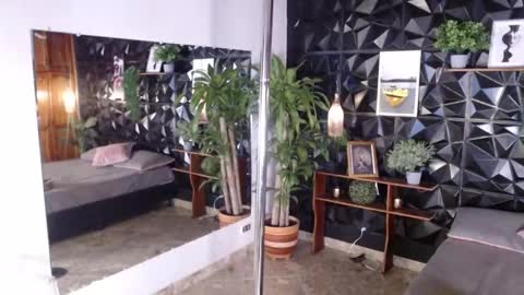 _nicolethomson online show from 10/04/25, 11:19