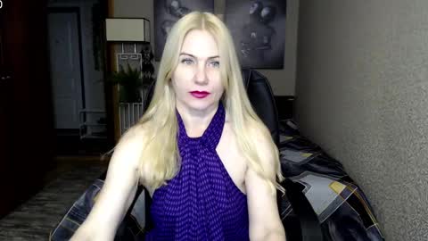 Snapshot of _night_fantasy_ chatting on 01/28/25, 08:26 Donella online show from 01/28/25, 08:26