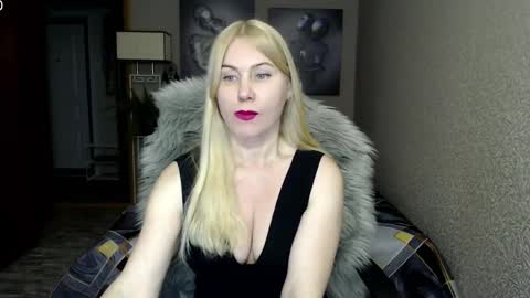 Snapshot of _night_fantasy_ chatting on 03/07/25, 04:33 Donella online show from 03/07/25, 04:33