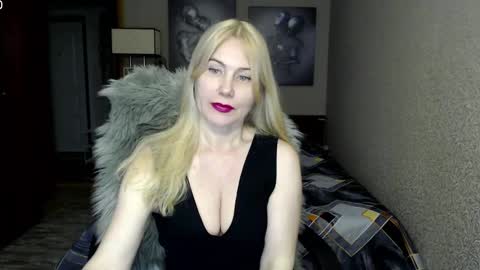 Snapshot of _night_fantasy_ chatting on 03/07/25, 07:38 Donella online show from 03/07/25, 07:38