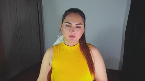Snapshot of _ninahot chatting on 12/04/24, 10:41 Nina online show from 12/04/24, 10:41