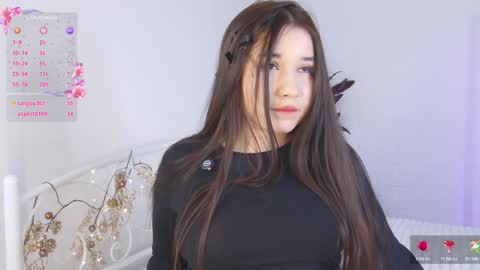 Snapshot of _noell_ chatting on 01/25/25, 02:36 Vivian online show from 01/25/25, 02:36