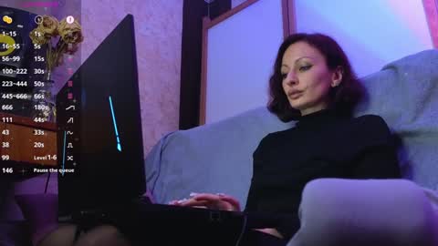 Snapshot of _owner_ chatting on 12/27/24, 06:10 The Supreme Goddess Rose online show from 12/27/24, 06:10