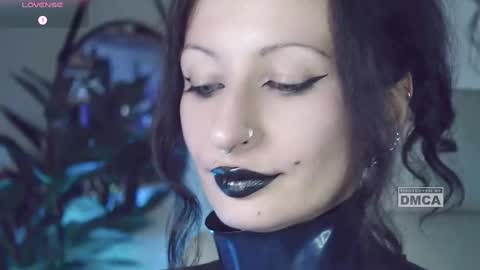 Snapshot of _owner_ chatting on 03/11/25, 07:58 The Supreme Goddess Rose online show from 03/11/25, 07:58