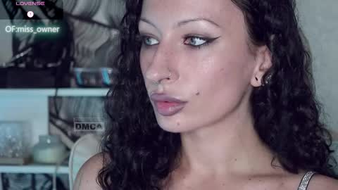 Snapshot of _owner_ chatting on 09/17/25, 07:10 The Supreme Goddess Rose online show from 09/17/25, 07:10