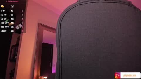 Snapshot of _peach__ chatting on 02/19/25, 04:34 violeta ig online show from 02/19/25, 04:34