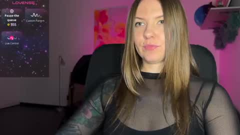 Snapshot of _private_person_ chatting on 01/15/25, 04:54 HADLY today day-off see u online 0112 online show from 01/15/25, 04:54
