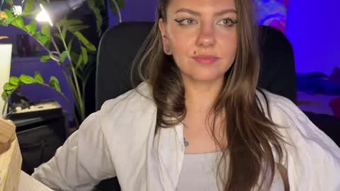 Snapshot of _private_person_ chatting on 01/28/25, 08:58 HADLY today day-off see u online 0112 online show from 01/28/25, 08:58