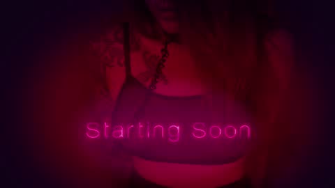 Snapshot of _private_person_ chatting on 10/12/25, 01:54 HADLY today day-off see u online 0112 online show from 10/12/25, 01:54