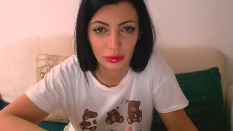 Snapshot of _queensarah_ chatting on 03/09/25, 10:19 Sarah online show from 03/09/25, 10:19