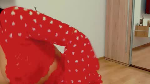 Snapshot of _queensarah_ chatting on 10/03/25, 08:17 Sarah online show from 10/03/25, 08:17