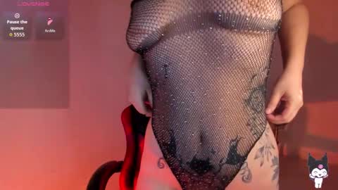 Stefany online show from 10/26/25, 12:11