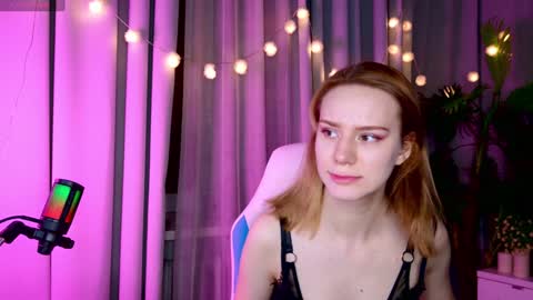 Snapshot of _ramona__ chatting on 12/31/24, 05:22 im Amy online show from 12/31/24, 05:22