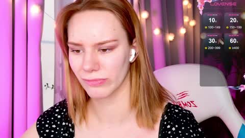 Snapshot of _ramona__ chatting on 01/09/25, 09:27 im Amy online show from 01/09/25, 09:27