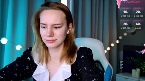 Snapshot of _ramona__ chatting on 03/03/25, 09:44 im Amy online show from 03/03/25, 09:44