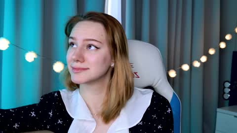 Snapshot of _ramona__ chatting on 03/03/25, 12:48 im Amy online show from 03/03/25, 12:48