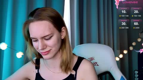 Snapshot of _ramona__ chatting on 03/04/25, 12:44 im Amy online show from 03/04/25, 12:44