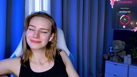 Snapshot of _ramona__ chatting on 03/06/25, 09:47 im Amy online show from 03/06/25, 09:47