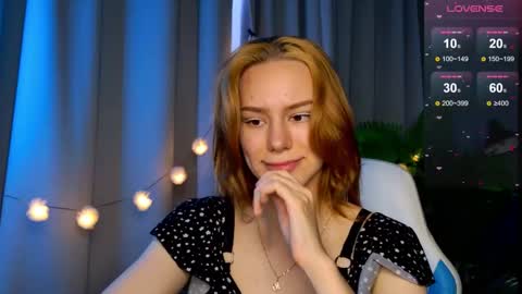 Snapshot of _ramona__ chatting on 09/11/25, 06:24 im Amy online show from 09/11/25, 06:24