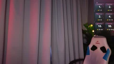 Snapshot of _ramona__ chatting on 09/30/25, 06:07 im Amy online show from 09/30/25, 06:07