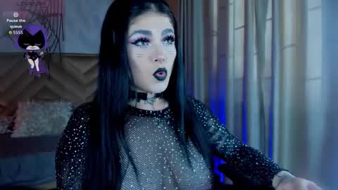 Raven online show from 10/22/25, 11:32