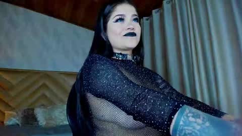 Raven online show from 11/21/25, 11:53