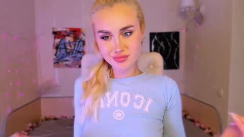 Snapshot of _ravena chatting on 11/03/25, 01:45 _ravena online show from 11/03/25, 01:45