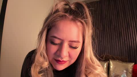 Snapshot of _rebecca1 chatting on 01/15/25, 10:24 rebecca online show from 01/15/25, 10:24
